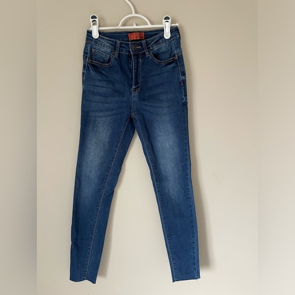 Wax Jean But lifting medium wash Women's Skinny Blue Jeans size 3 NWOT - Picture 7 of 8